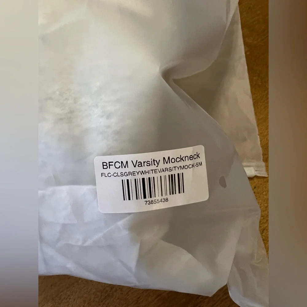 PARKE Varsity Mockneck - Picture 8 of 8